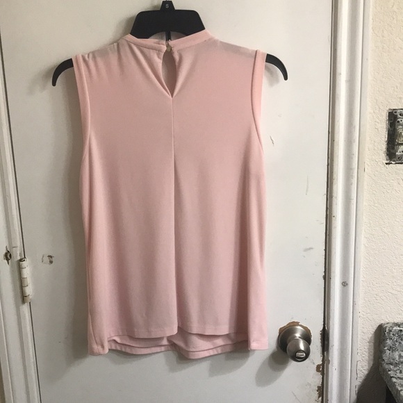 EUC! Tommy Hilfiger light pink sleeveless blouse size small petite - Picture 2 of 2